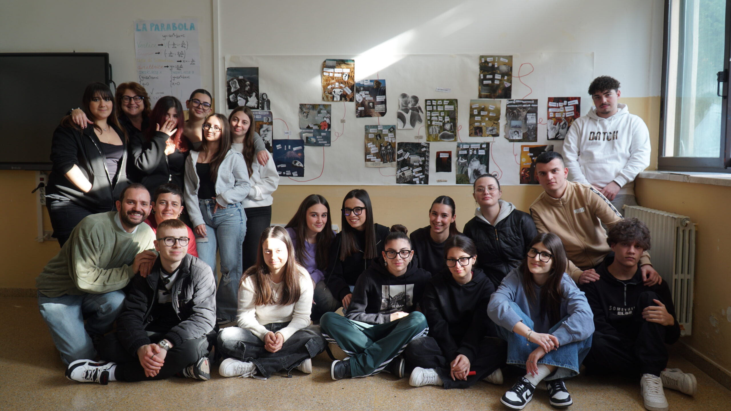 foto di gruppo con studenti e studentesse del progetto corpi liberi